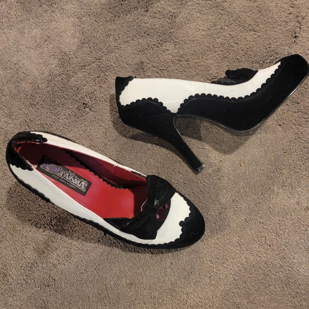 Black velvet heels
